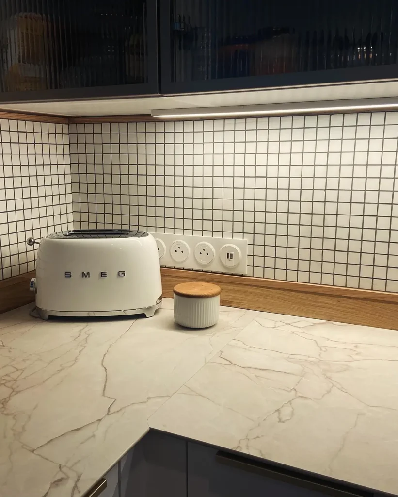 CF9F1B8F-D974-4F67-BE35-3488C829BF0B copie